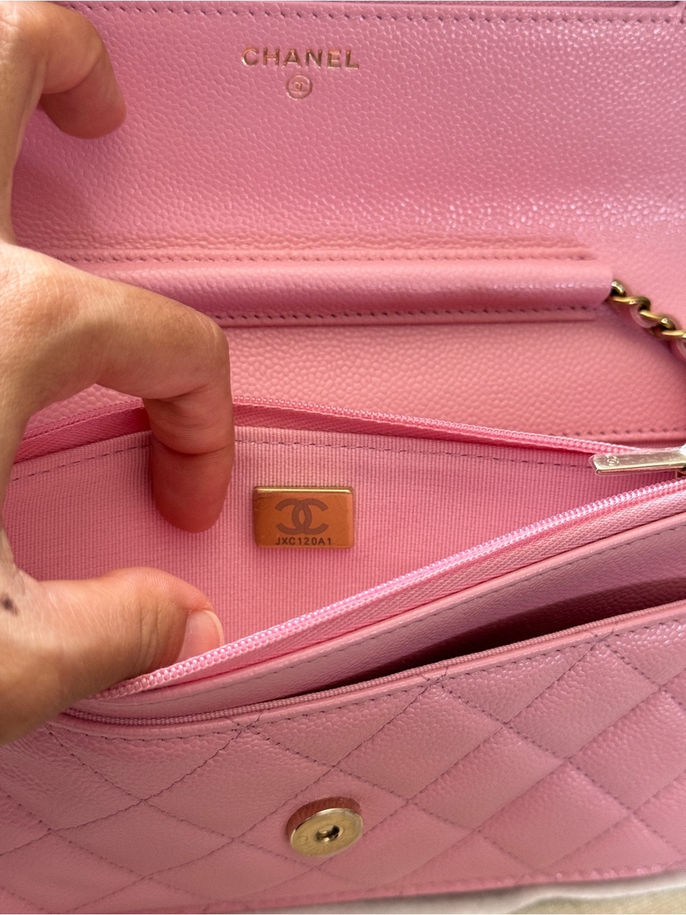 CHANEL Pink Quilted Caviar Leather Wallet Crossbody with Chain - Picture 8 of 10
